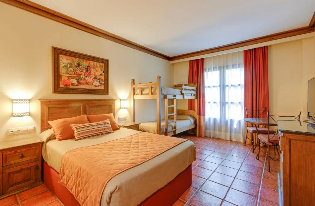Double or Twin STANDARD Room, PortAventura El Paso + Ticket Included, Costa Dorada