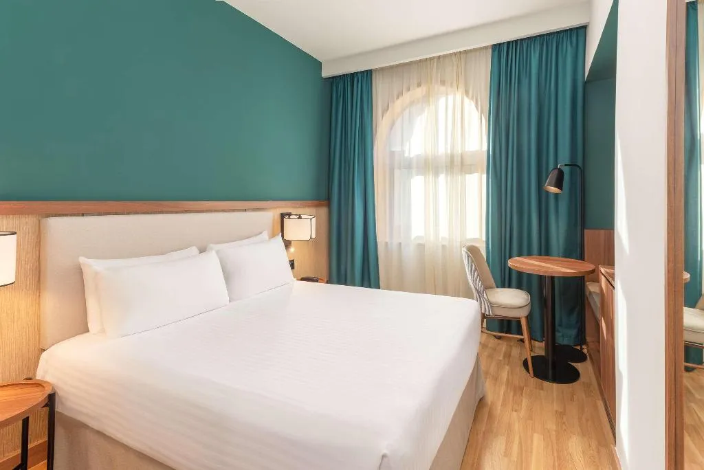 DOUBLE QUEEN SIZE BED Room, Hotel Elche Centro Affiliated by Melia, Costa Blanca