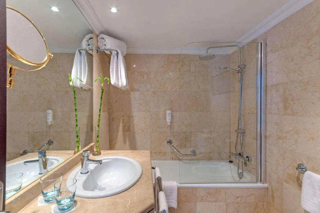 Double or Twin STANDARD Room, Hotel Alicante Gran Sol Affiliated by Melia, Costa Blanca