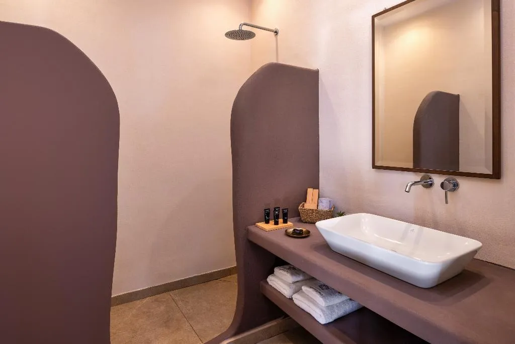 SUITE HONEYMOON Room, Aelia Thalassa, Santorini