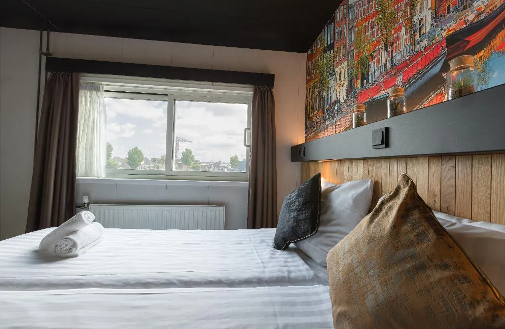 TWIN STANDARD Room, Botel, Amsterdam