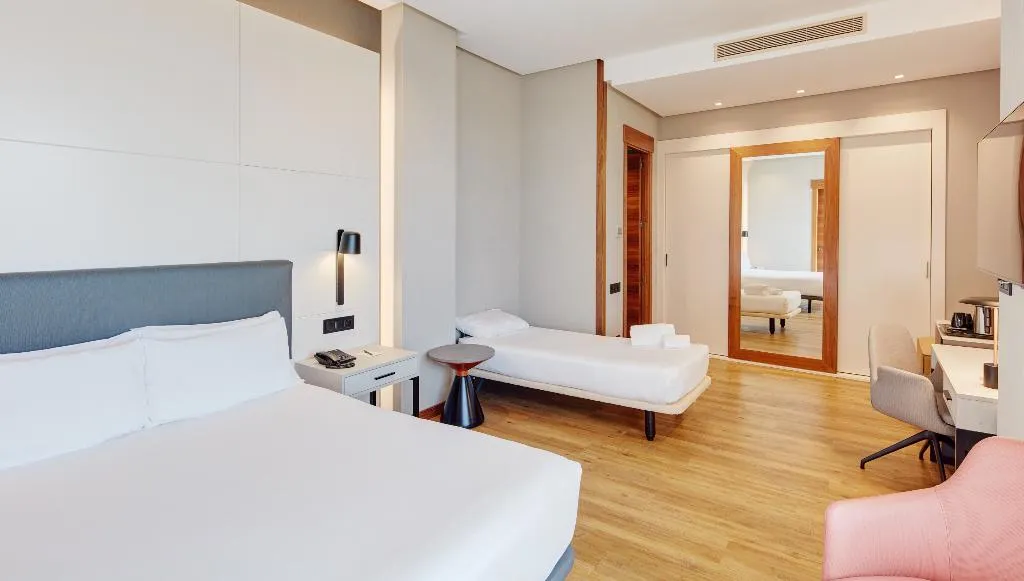 DOUBLE SUPERIOR Room, Sercotel Sorolla Palace, Valencia