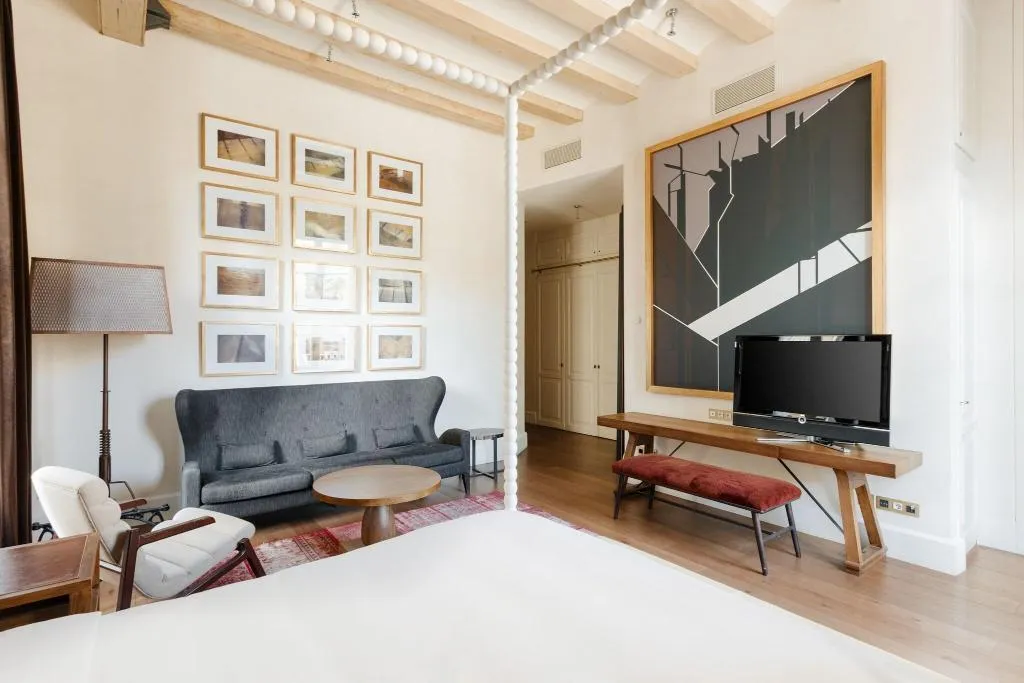SUITE CITY VIEW KING BED Room, Do: Placa Reial, Barcelona