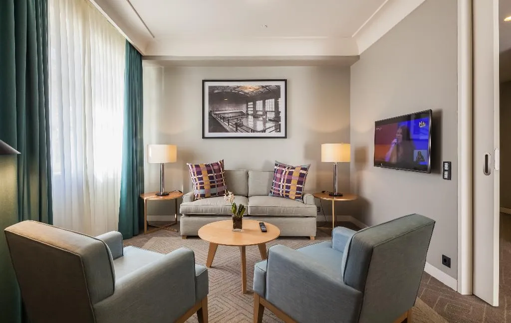 JUNIOR SUITE CAPACITY 1 Room, Vincci Porto, Porto