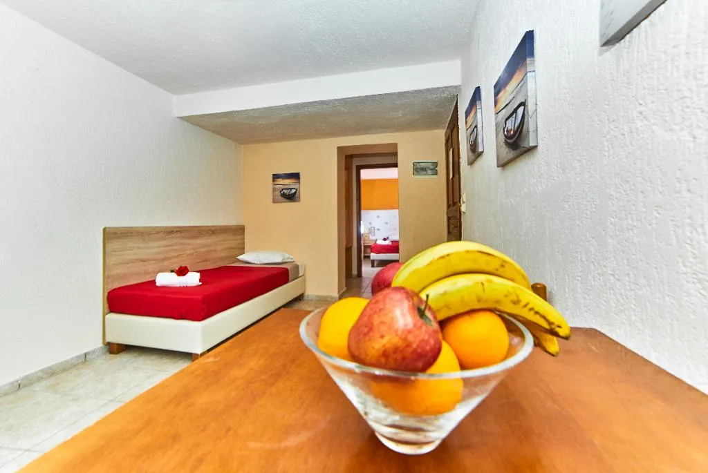 APARTMENT CAPACITY 3 Room, Villa Diasselo, Crete