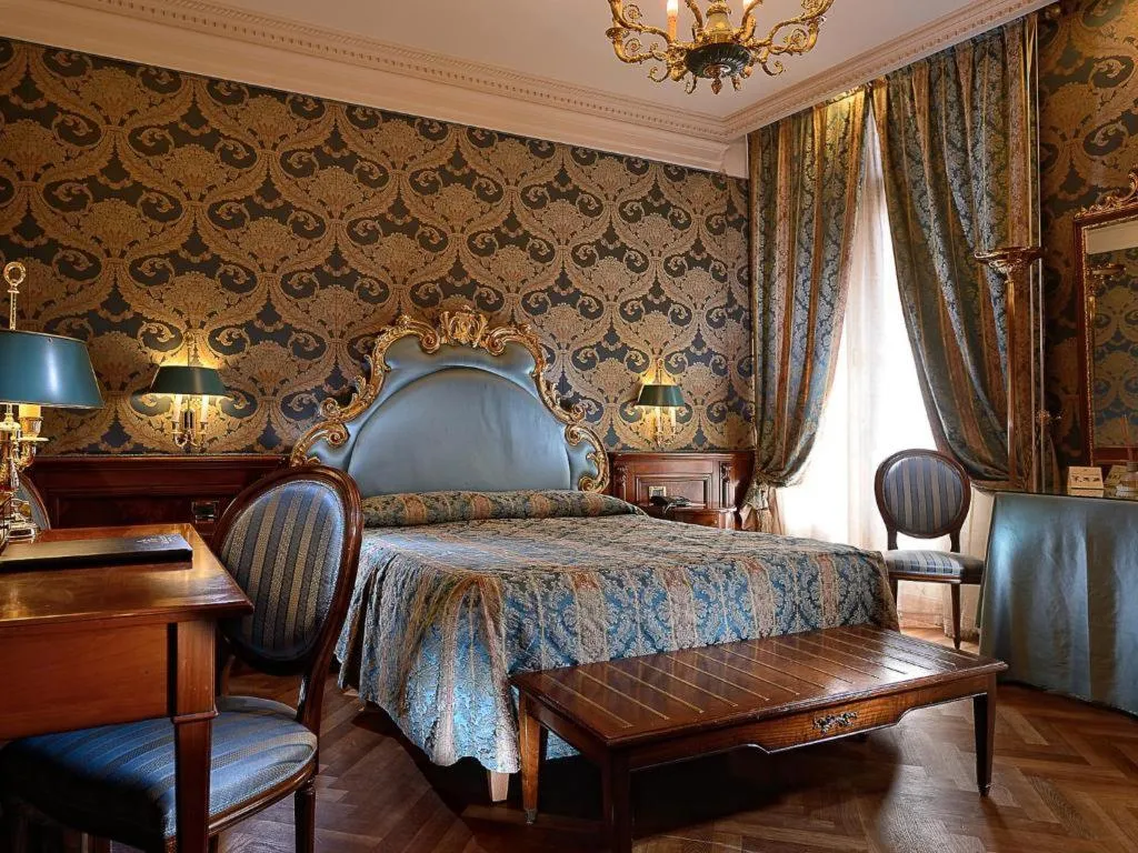 Double or Twin SUPERIOR WITH VIEWS Room, Bellevue Luxury Rooms - San Marco Luxury, Venice