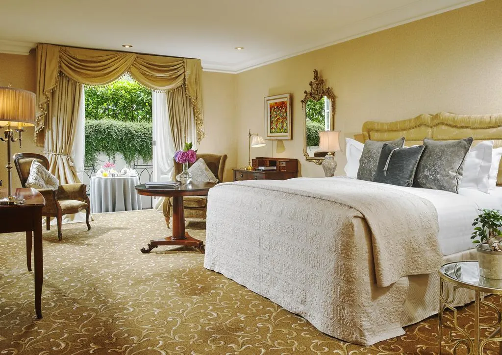 DOUBLE SUPERIOR KING BED Room, Hayfield Manor, Cork