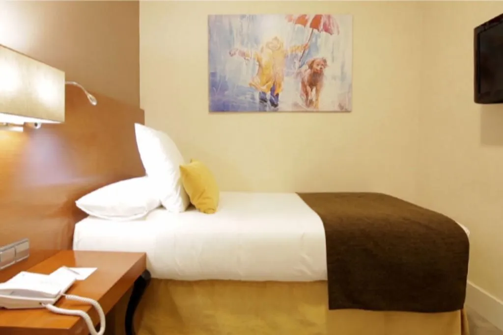 SINGLE STANDARD Room, Puerta de Toledo, Madrid