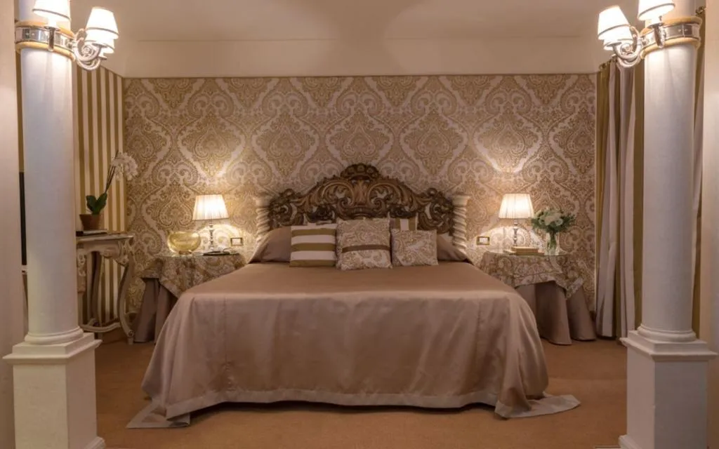 TRIPLE GRAND DELUXE Room, Metropole Venezia, Venice
