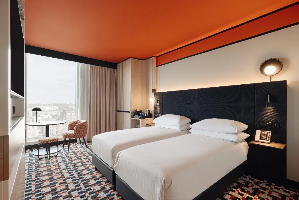 TWIN WITH VIEWS Room, DoubleTree by Hilton Amsterdam Centraal Station, Amsterdam