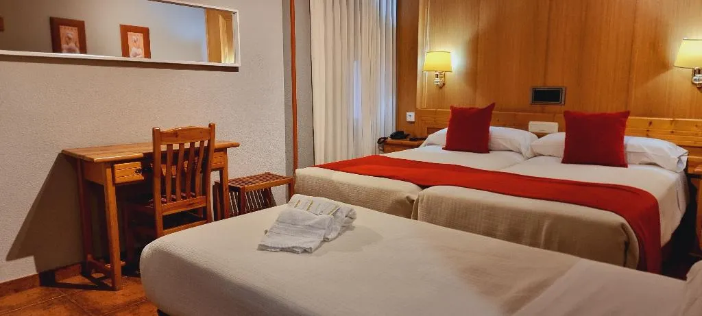 TWIN CAPACITY 3 Room, Hotel Real de Toledo, Madrid