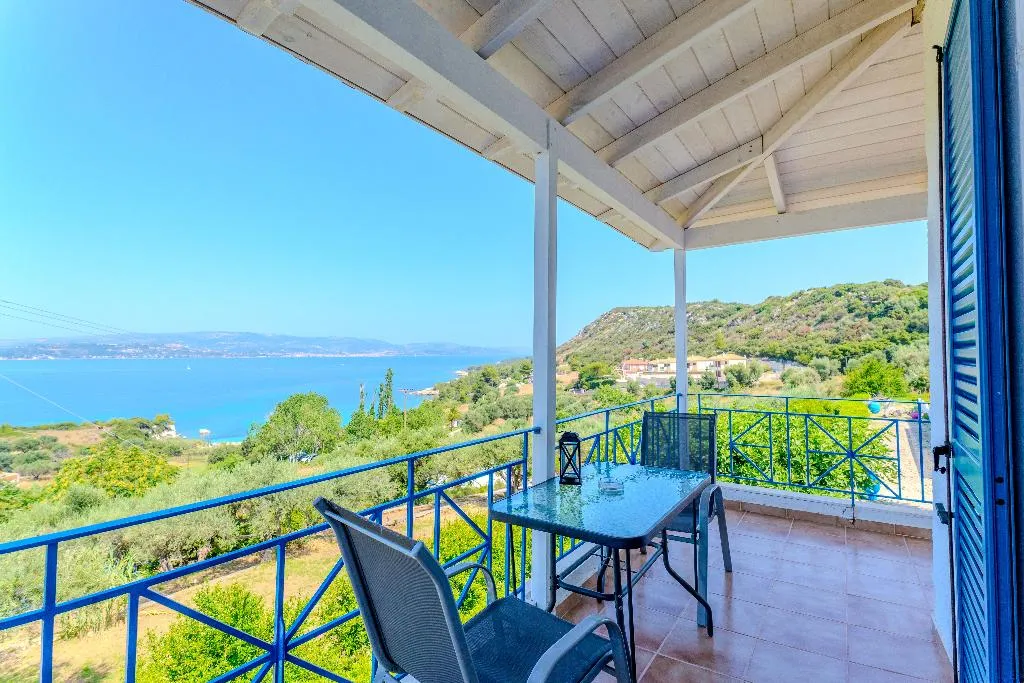 APARTMENT SEA VIEW WITH BALCONY Room, Metaxatos Apartments, Kefallinia