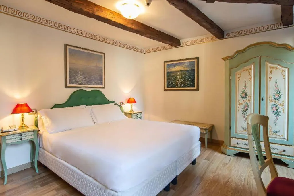 FAMILY ROOM CLASSIC Room, La Fenice et des Artistes, Venice