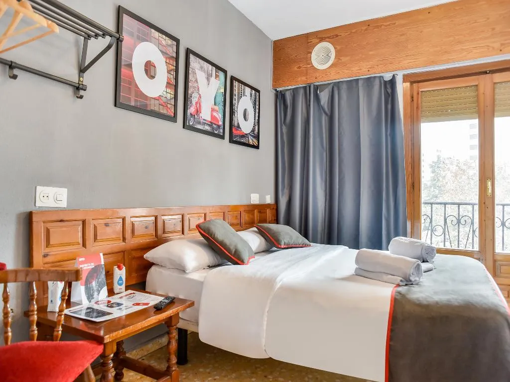DOUBLE STANDARD Room, Hostal Carabanchel, Madrid