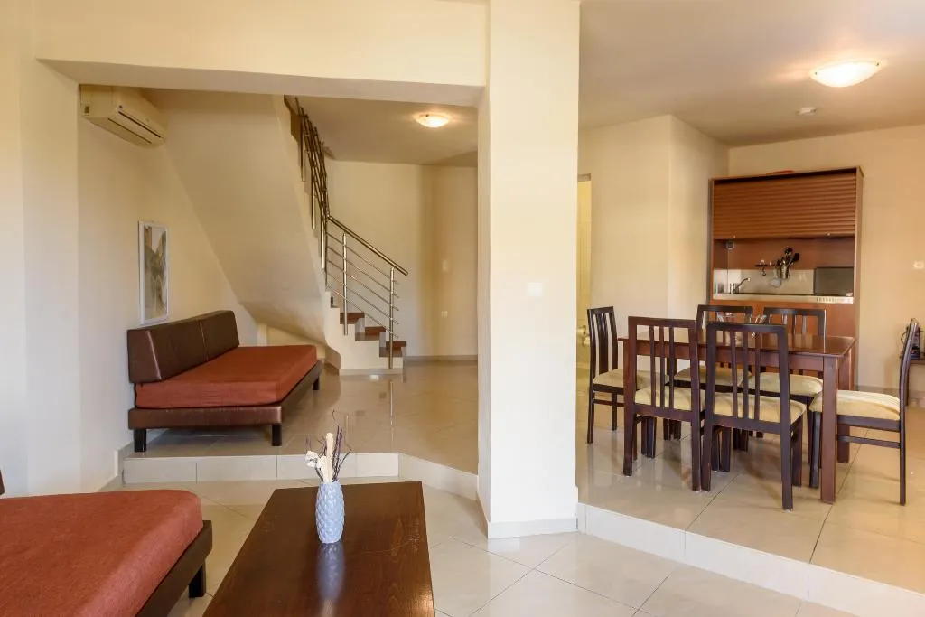 SUITE WITH PRIVATE POOL Room, Theo Hotel, Crete