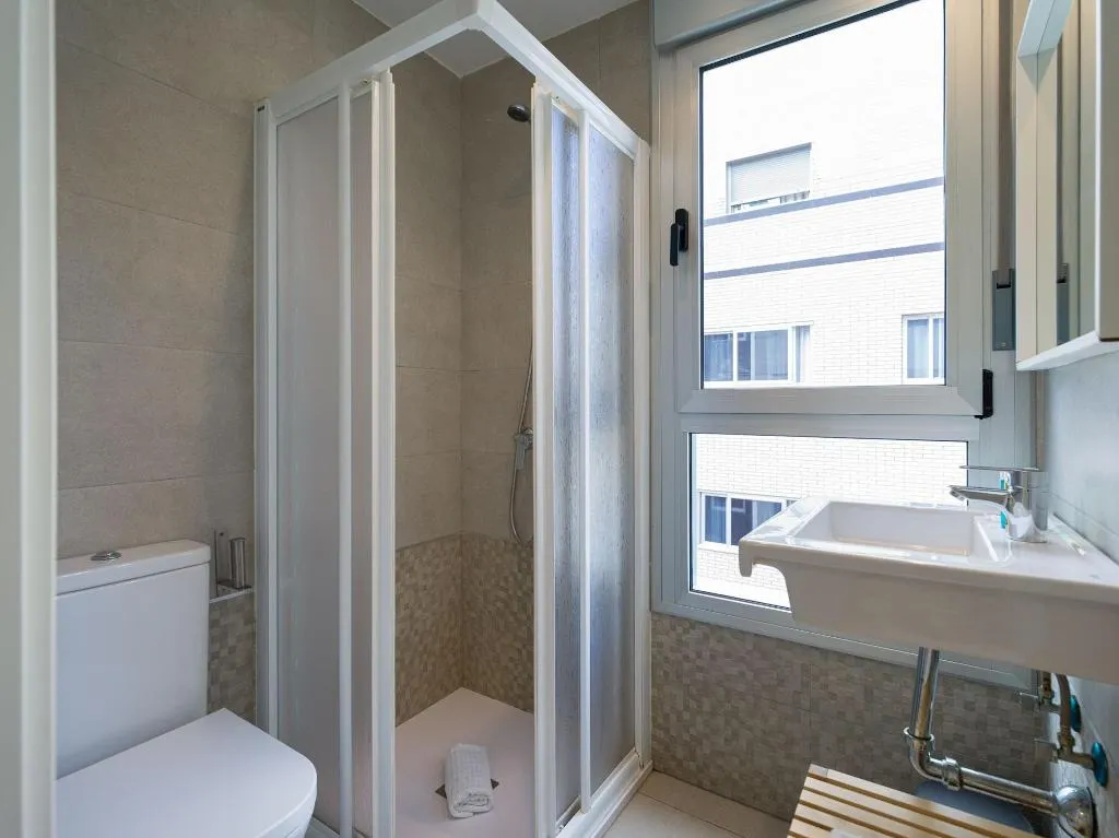 Room, Tusity Yeah, Gran Canaria