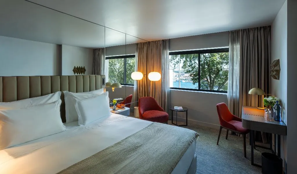Double or Twin SUPERIOR RIVER VIEW Room, Altis Porto, member of Preferred Hotels & Resorts, Porto