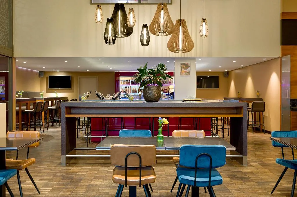 Bar, Movenpick Hotel Amsterdam City Centre, Amsterdam
