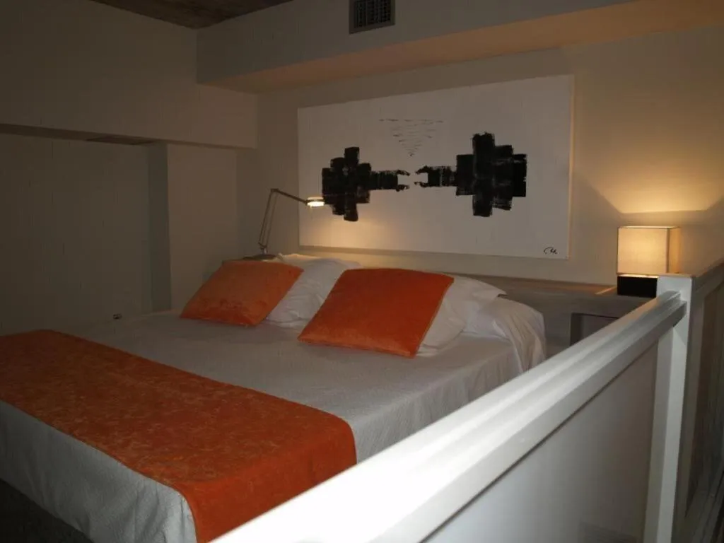 Room, Eco Alcala Suites, Madrid