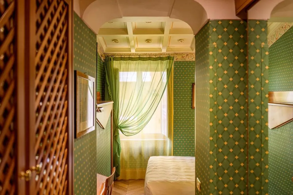 Room, Sant'Anna, Rome