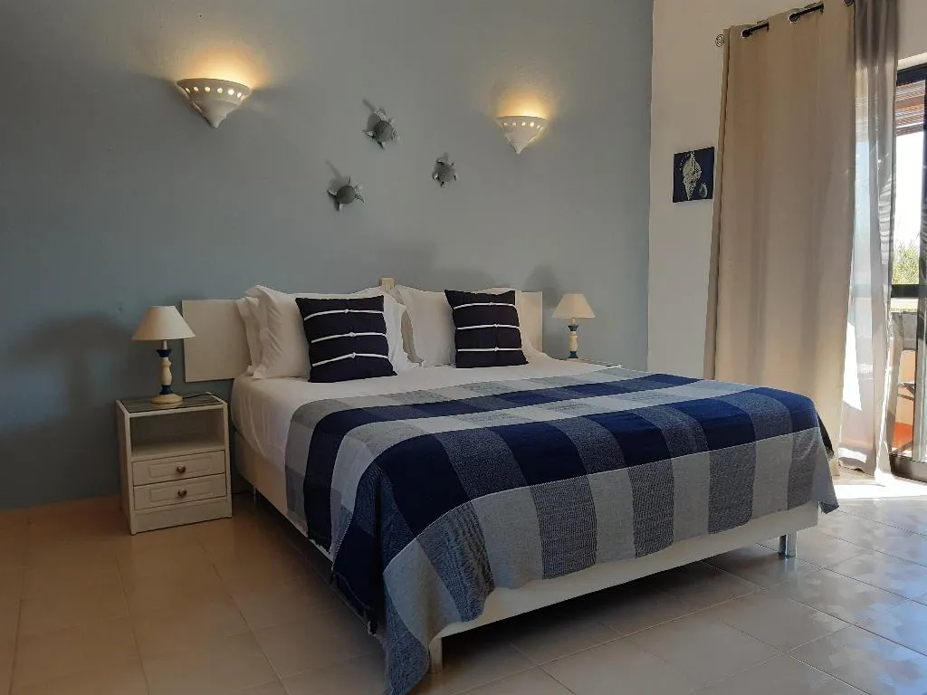 Double or Twin POOL VIEW Room, Casa Rosa Montes, Algarve