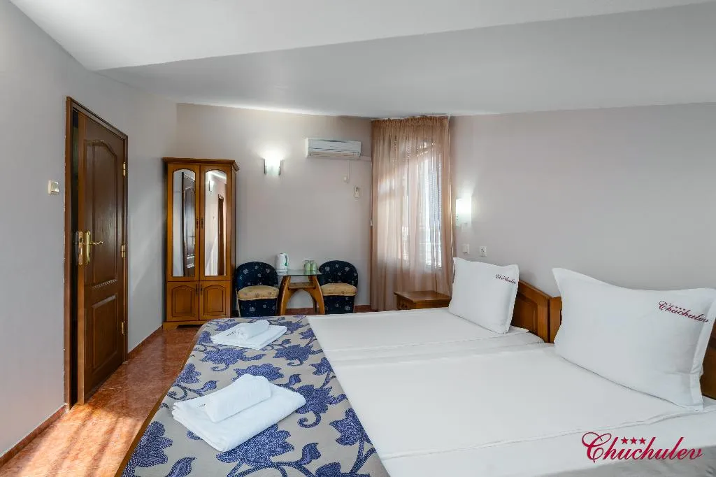 APARTMENT OCEAN VIEW TWO BEDROOMS Room, Chuchulev, Bourgas