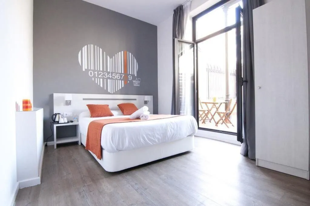 General view, Hostal Live Barcelona, Barcelona