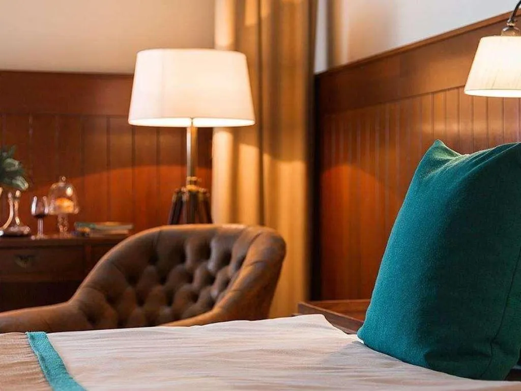 Room, Ameron Abion Spreebogen Waterside, Berlin