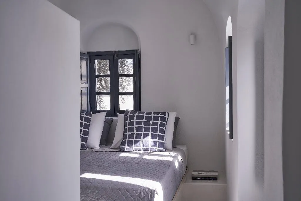 SUITE HONEYMOON Room, Fava Eco Suites, Santorini