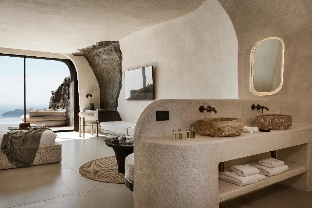 SUITE WITH PRIVATE POOL Room, One Of One Hotel, Santorini