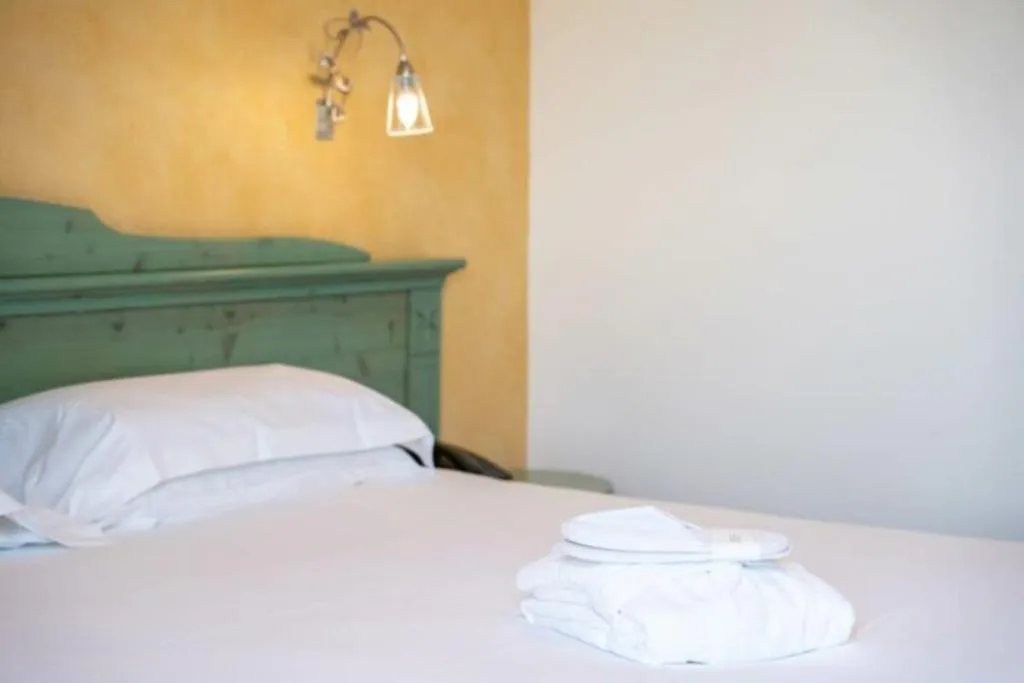 Double or Twin STANDARD Room, Hotel Montelago, Milan