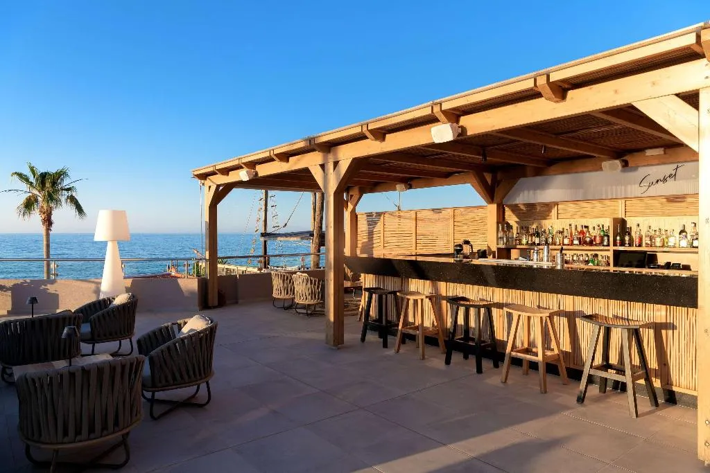 Bar, High Beach, Crete