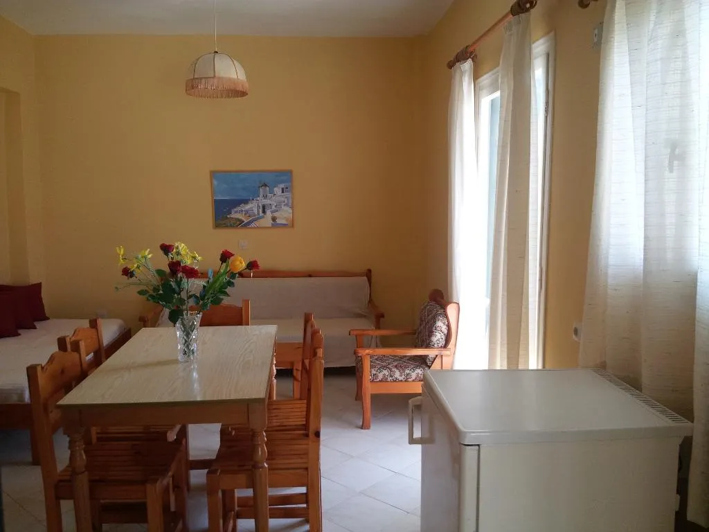 APARTMENT TWO BEDROOMS Room, Beachfront Salvanos, Corfu