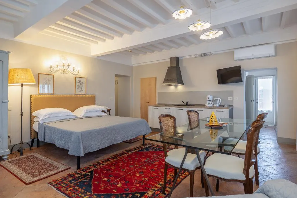 SUITE WITH TERRACE WITH VIEWS Room, San Michele, Perugia