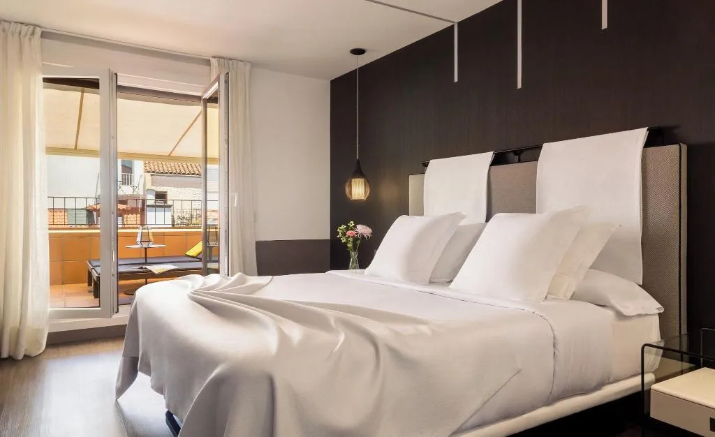 TWIN WITH TERRACE Room, Francisco I, Madrid