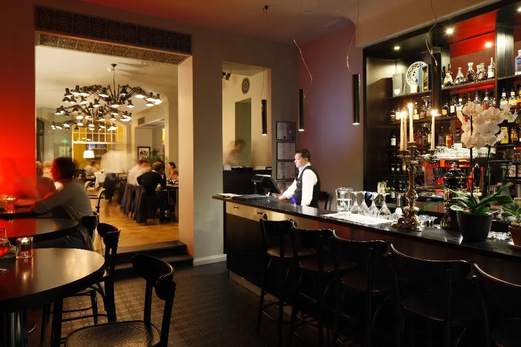 Bar, Neiburgs, Riga