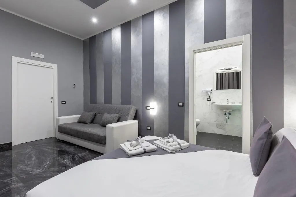 Room, Hotel Palace Napoli, Naples