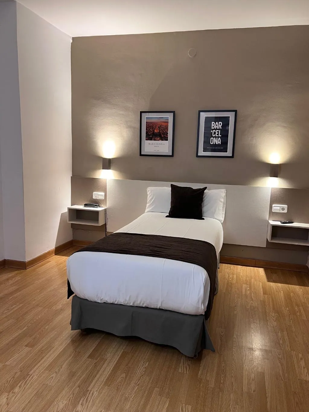 SINGLE INNER Room, Hotel Travessera, Barcelona