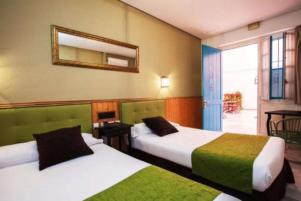 TWIN STANDARD Room, Casual de las Letras Sevilla, Seville