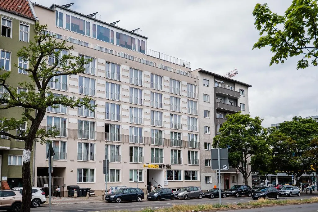 General view, Homaris West Side - Self-Check In, Berlin