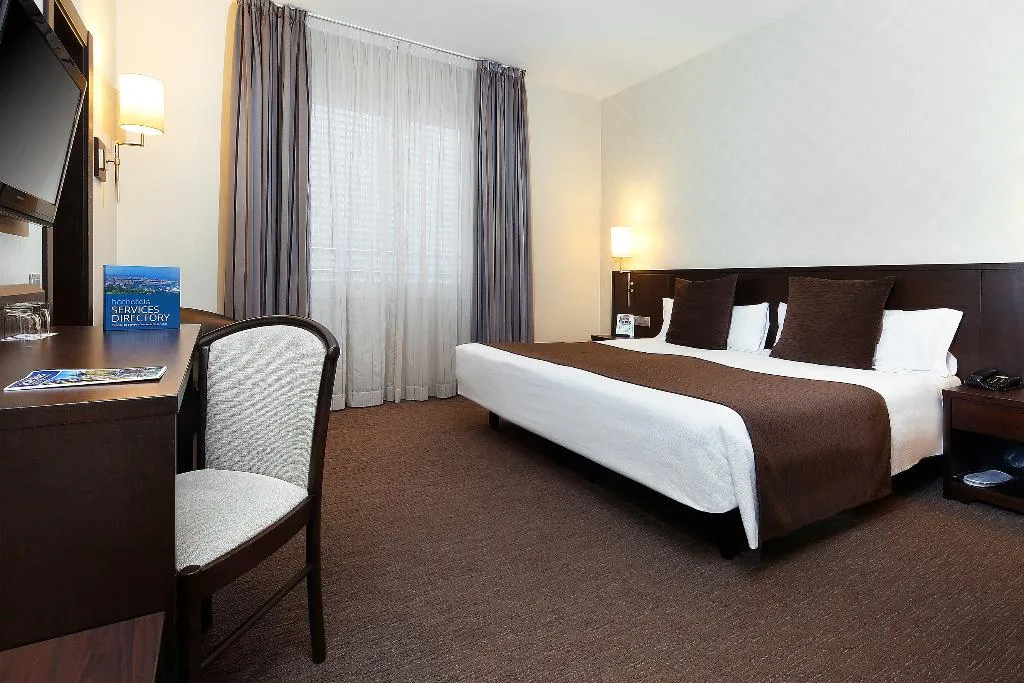 DOUBLE STANDARD Room, Hcc Regente, Barcelona