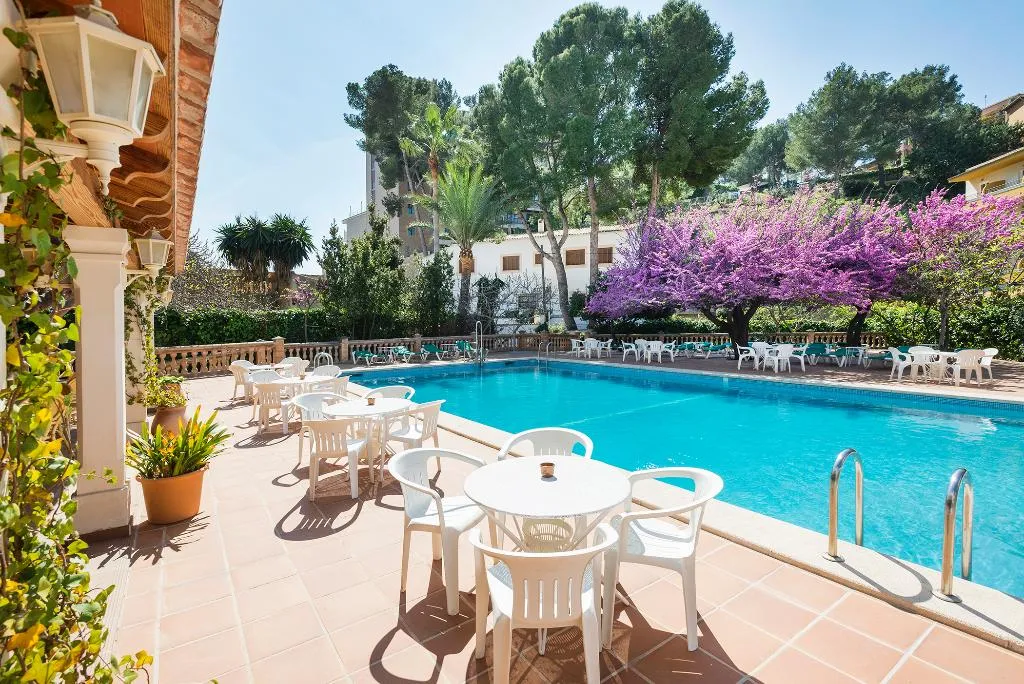 Pool, Gaya, Majorca