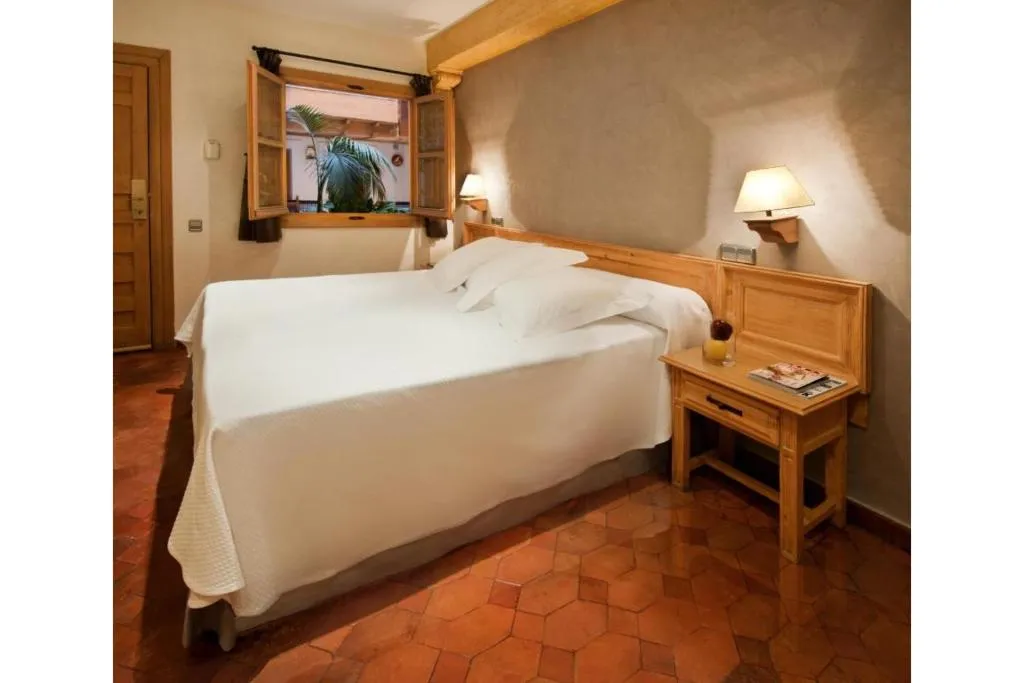 TWIN ECONOMY Room, Pintor el Greco, Madrid