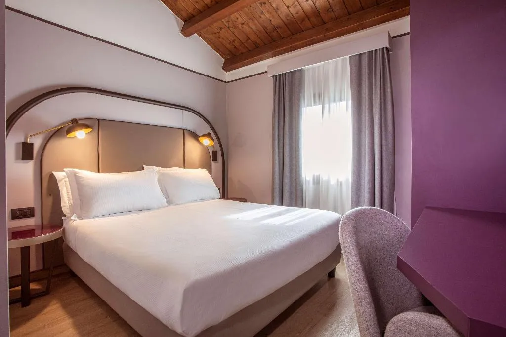 DOUBLE KING BED NON SMOKING Room, Best Western Titian Inn Hotel Treviso, Venice