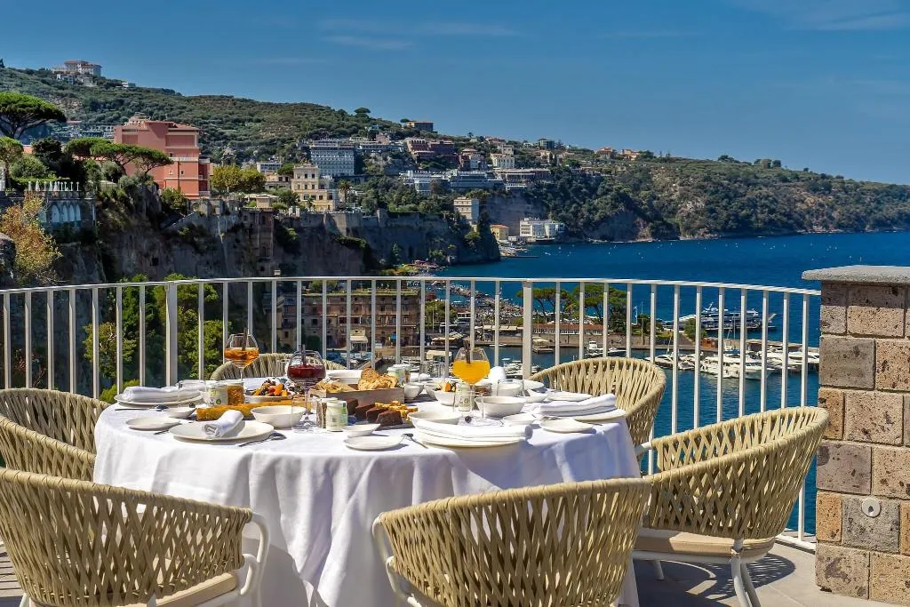 Restaurant, Lorelei Londres, Naples