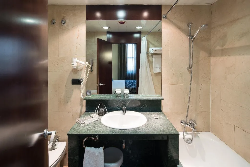 DOUBLE SINGLE USE STANDARD Room, Catalonia Eixample 1864, Barcelona