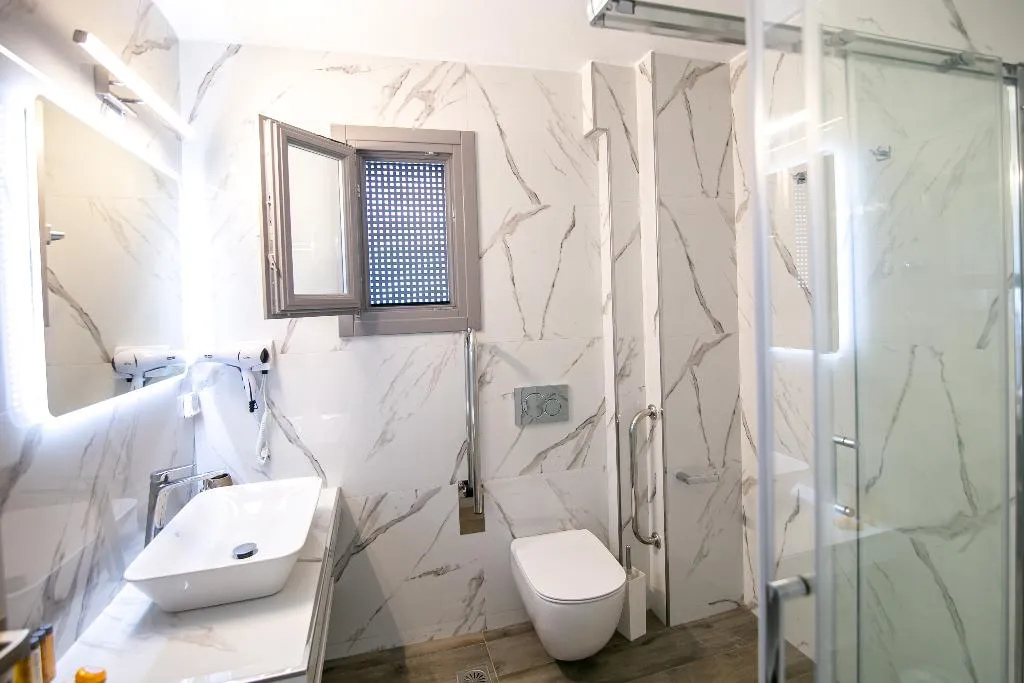 SUITE DELUXE WITH JACUZZI Room, Aegean Melody Suites, Santorini