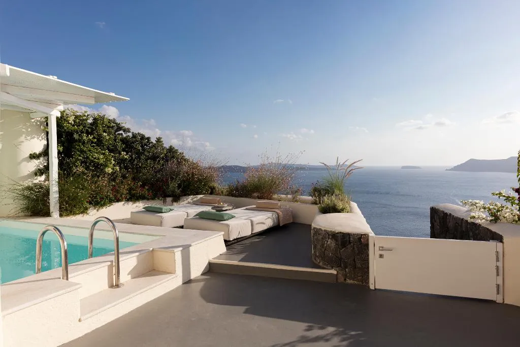 SUITE WITH PRIVATE POOL Room, Canaves Oia Suites, Santorini