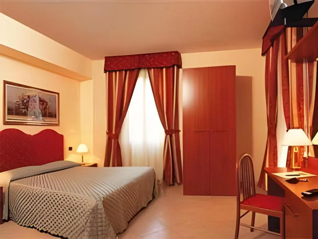 Room, Stromboli, Rome