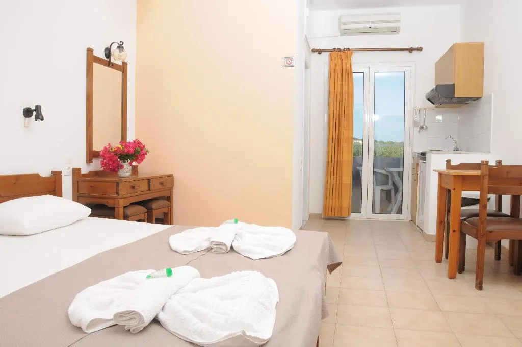 STUDIO STANDARD Room, Mastorakis Studios, Crete